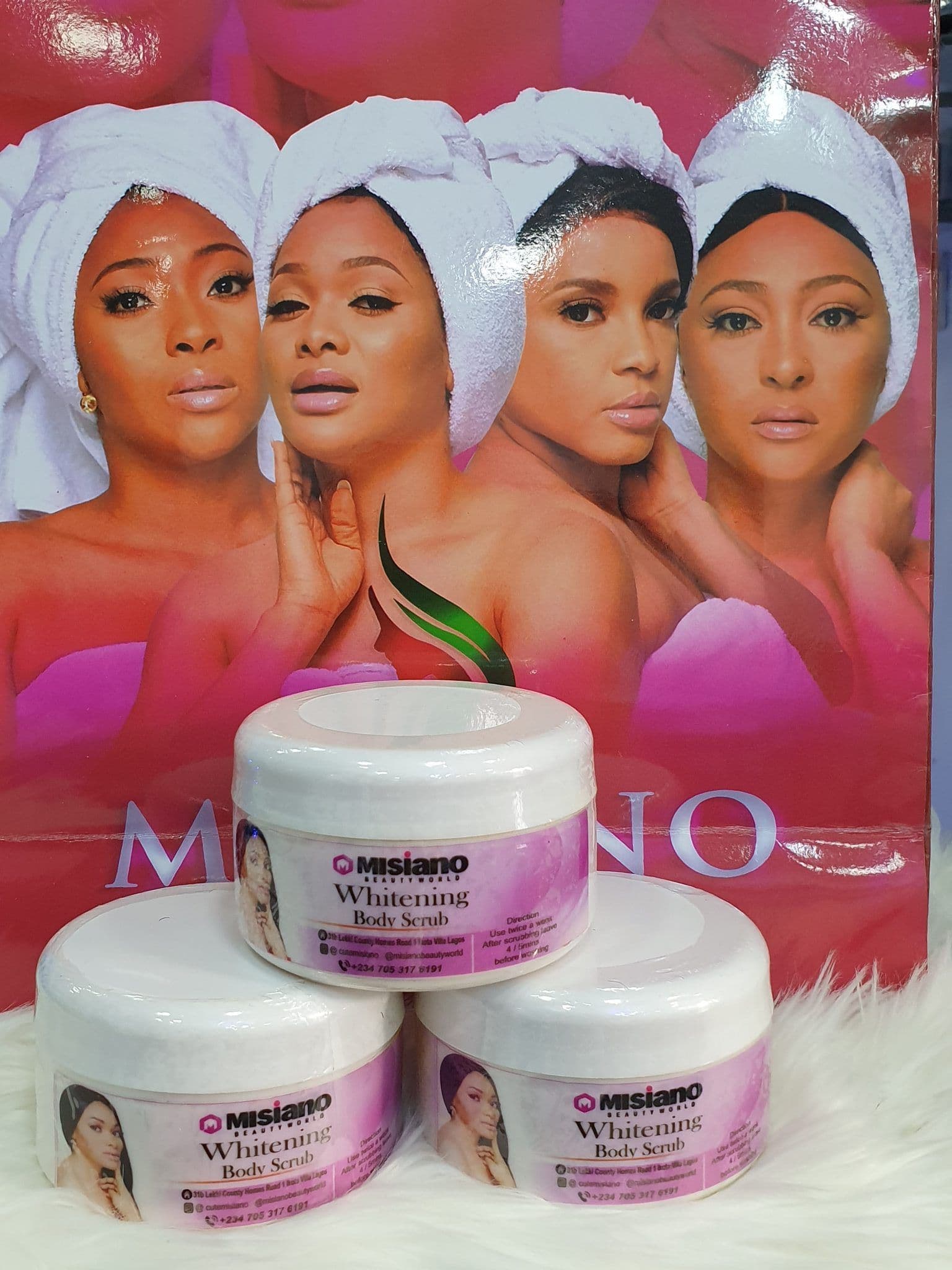 Misiano whitening body scrub 250ml
